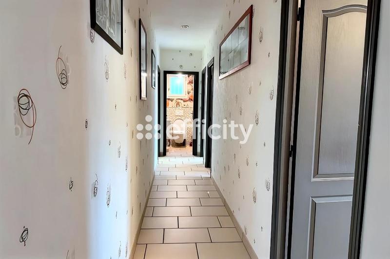 Villa - 195 m² - 8 pièces