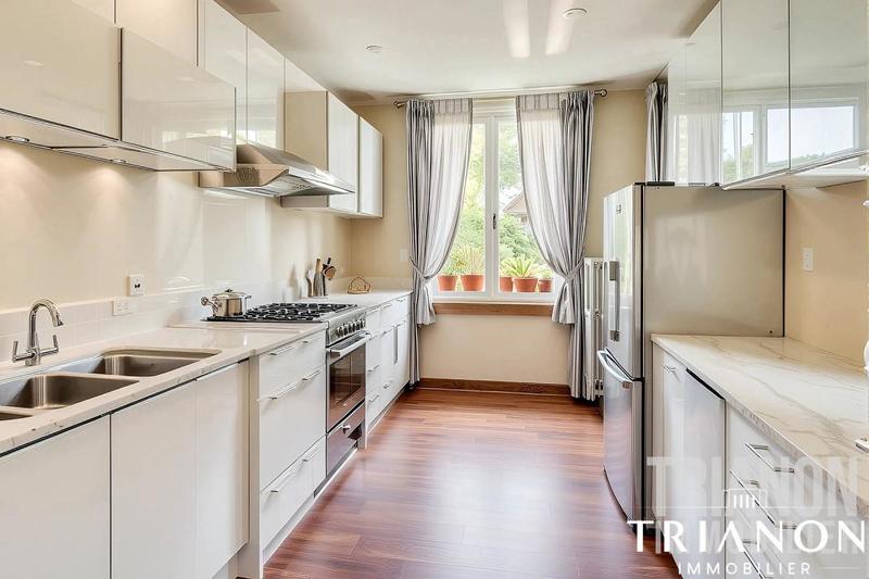 Appartement - 138 m² - 5 pièces