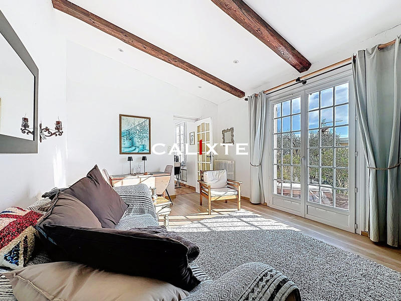 Maison traditionnelle - 70 m² - 3 pièces