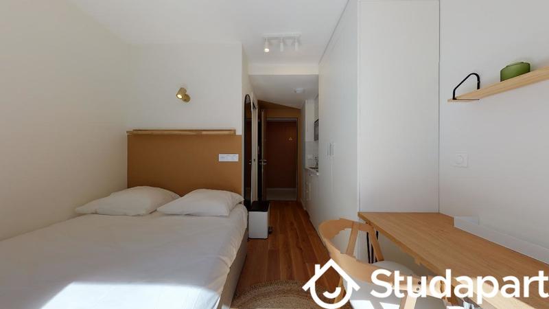 Chambre - 13 m² - 1 pièce