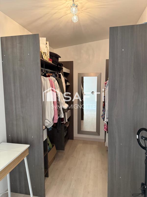 Maison - 230 m² - 9 pièces