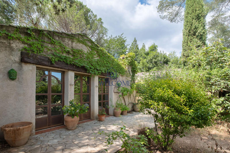 Maison traditionnelle - 150 m² - 5 pièces