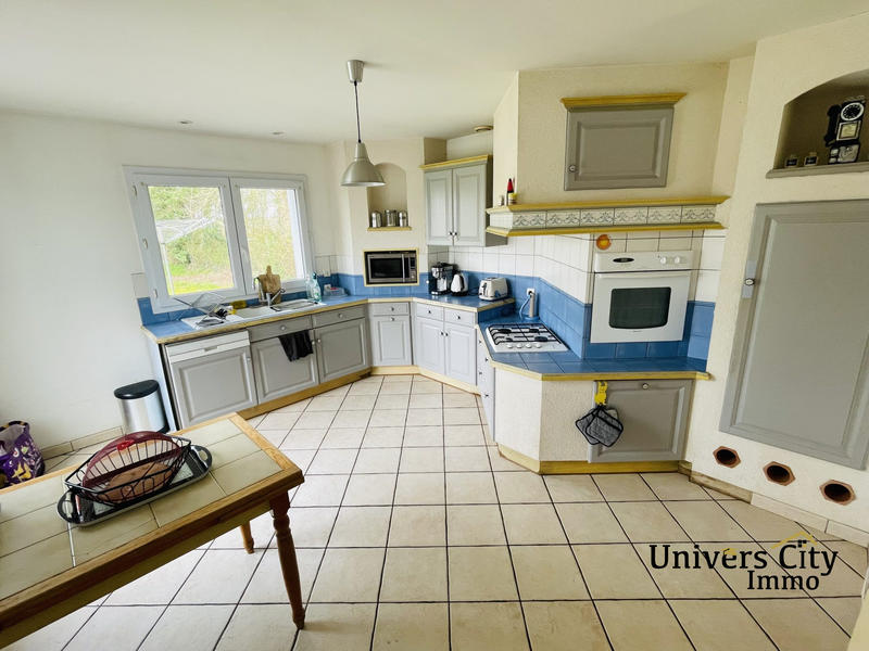 Maison - 171 m² - 7 pièces