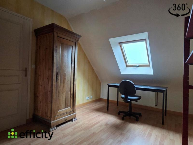 Pavillon - 150 m² - 7 pièces