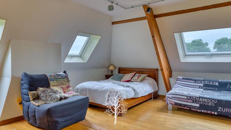 Demeure - 300 m² - 7 pièces