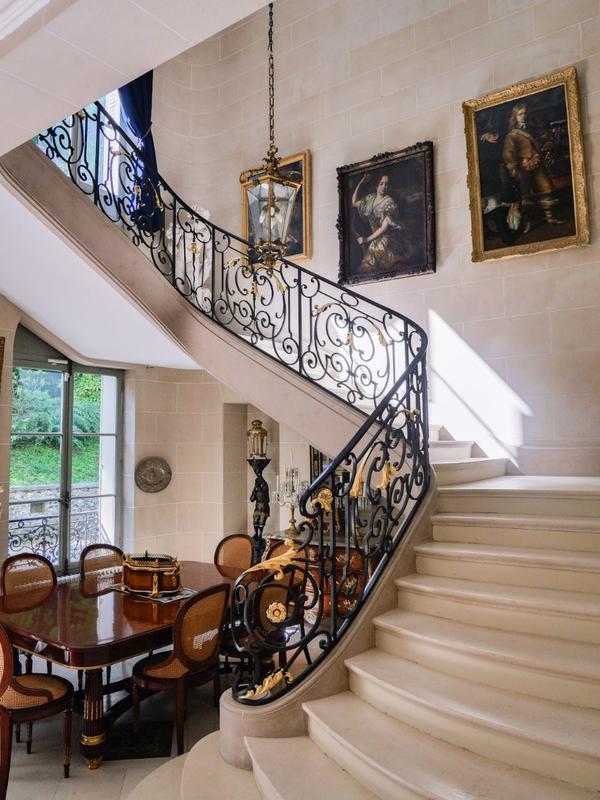 Manoir - 1 000 m² - 25 pièces