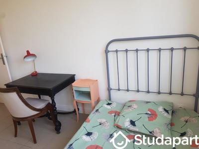 Chambre - 12 m² - 1 pièce