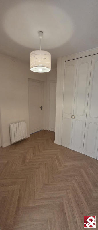 Maison - 320 m² - 7 pièces