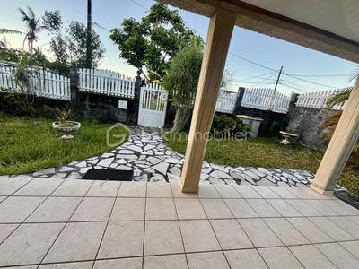 Maison - 110 m² - 4 pièces