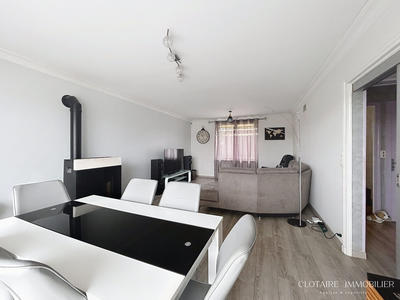 Maison traditionnelle - 152 m² - 6 pièces