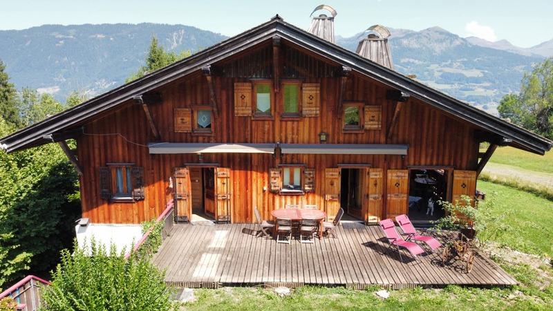 Châlet - 304 m² - 9 pièces