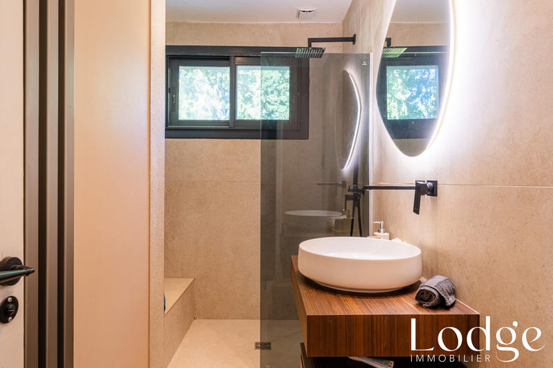 Maison ancienne - 250 m² - 8 pièces