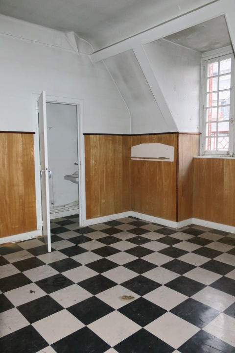 Maison - 344 m² - 10 pièces