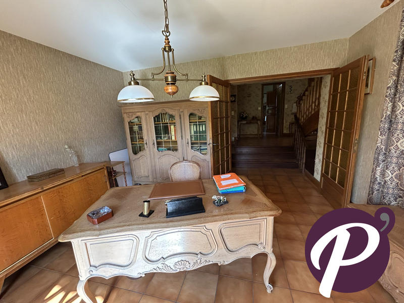 Maison - 184 m² - 8 pièces