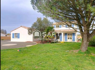 Maison - 185 m² - 5 pièces