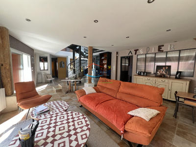 Maison ancienne - 274 m² - 8 pièces