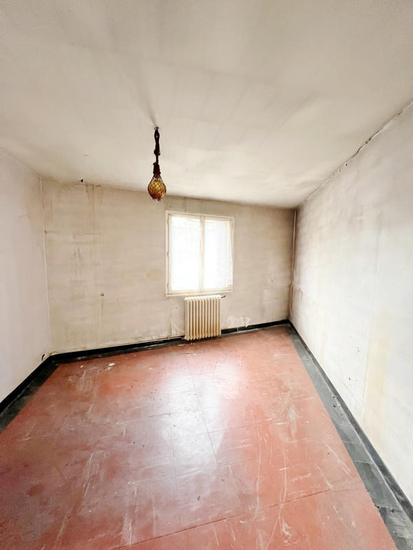 Maison - 182 m² - 7 pièces