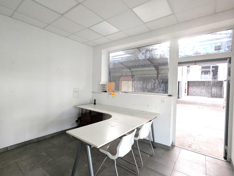 Local commercial - 420 m² - 4 pièces