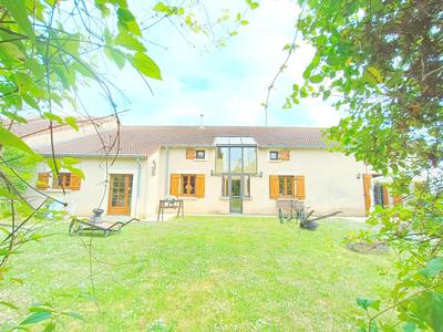 Maison - 250 m² - 8 pièces