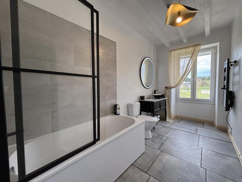 Maison - 193 m² - 8 pièces