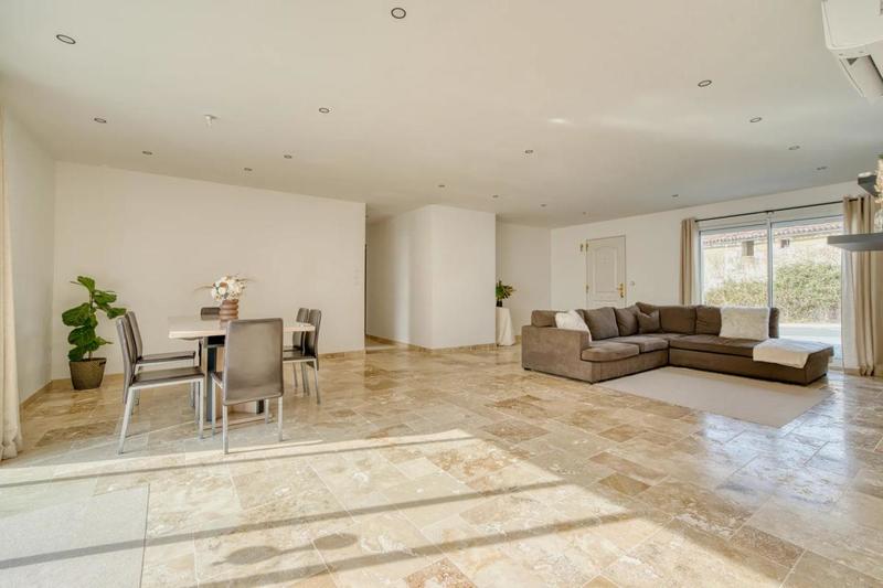 Pavillon - 105 m² - 4 pièces