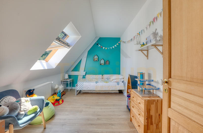 Maison - 185 m² - 7 pièces