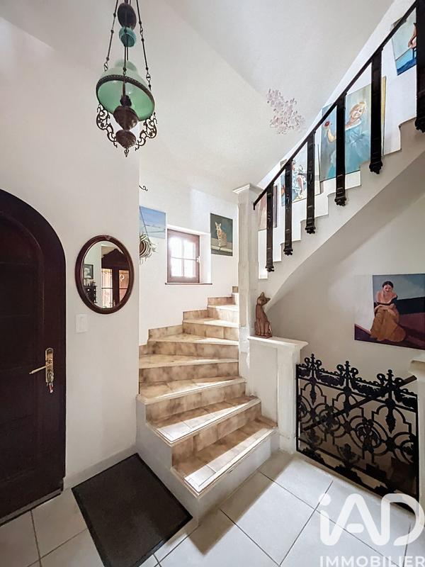 Maison - 182 m² - 7 pièces