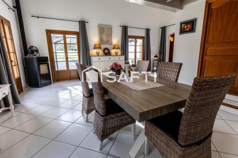 Villa - 232 m² - 8 pièces