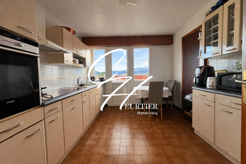 Appartement - 98 m² - 4 pièces