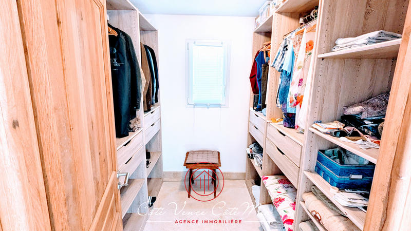 Maison - 199 m² - 6 pièces