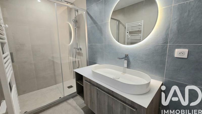 Appartement - 100 m² - 5 pièces