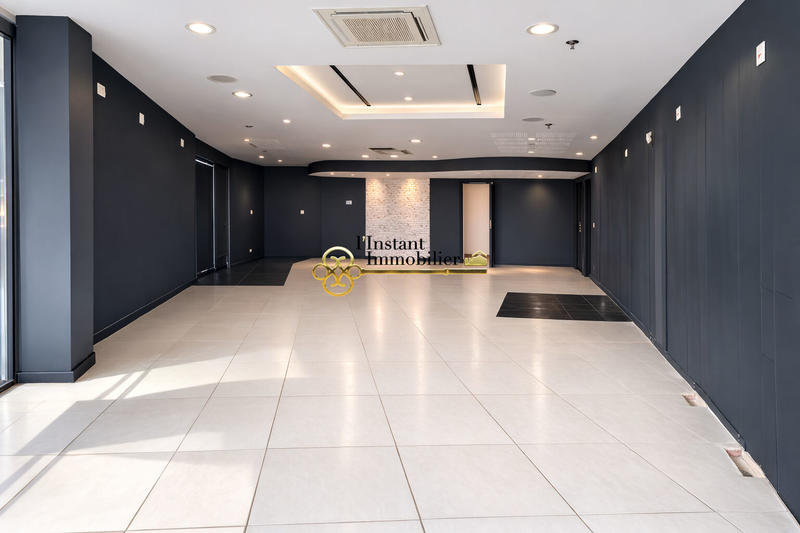 Local d'activités - 100 m²