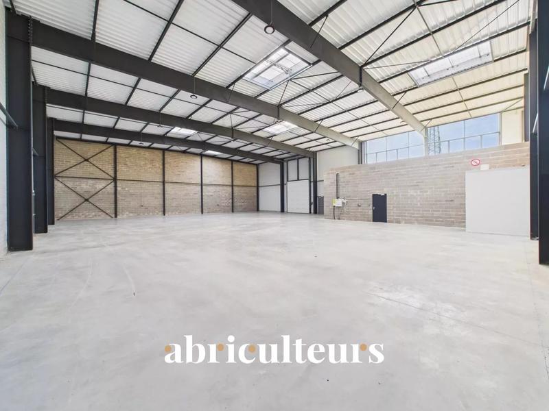Local d'activités - 600 m²