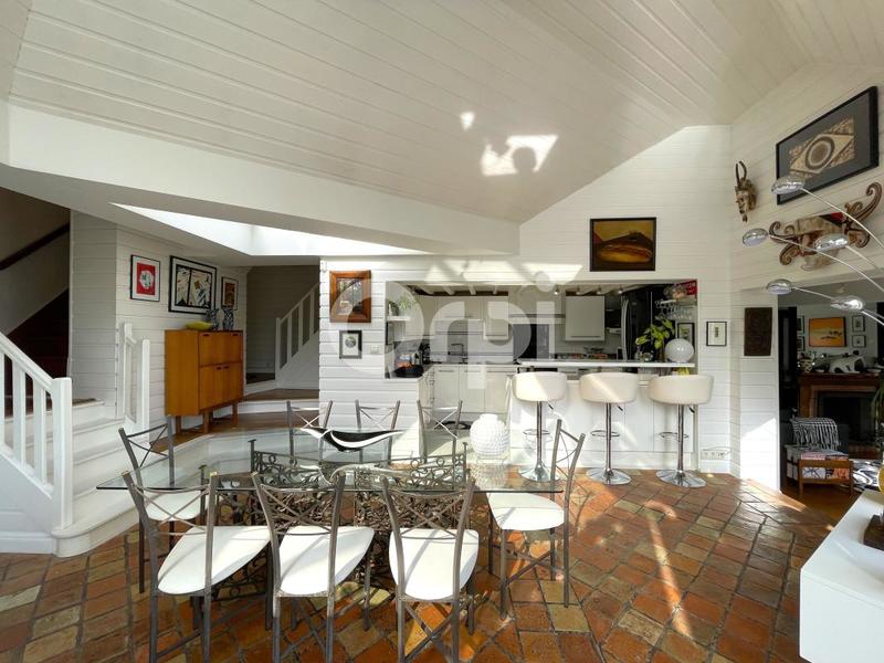 Maison - 162 m² - 5 pièces