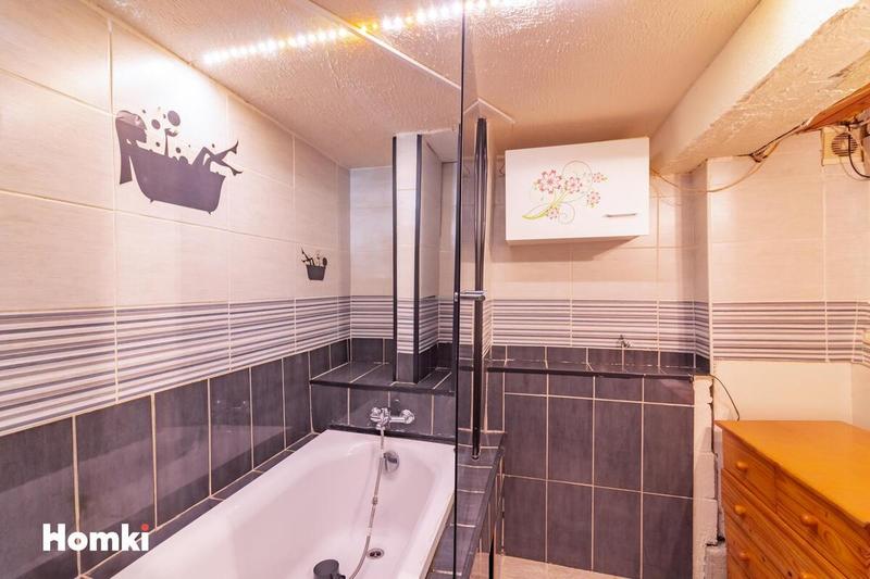 Maison - 140 m² - 9 pièces