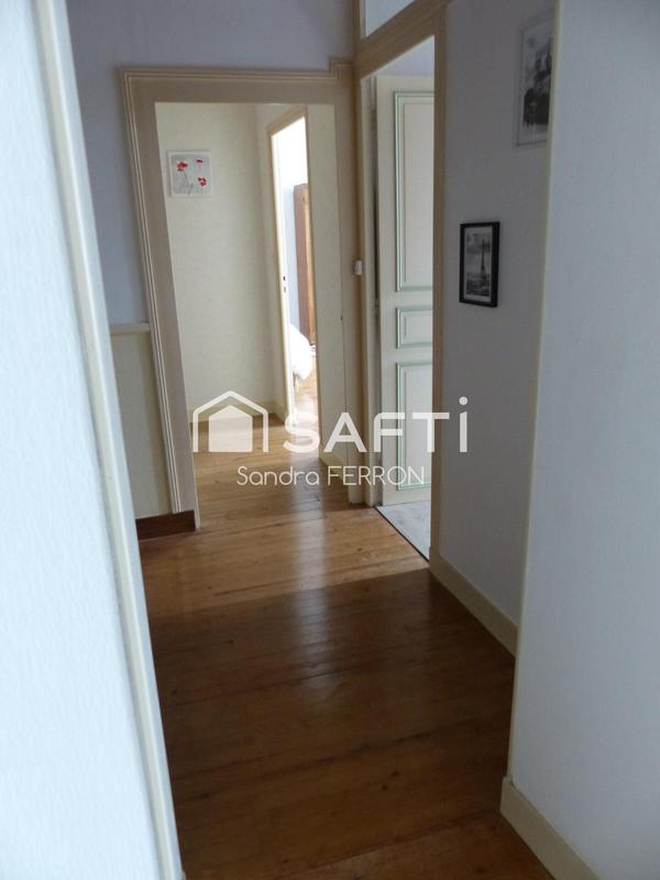 Maison - 201 m² - 7 pièces