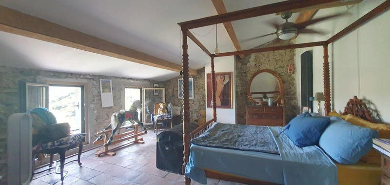 Maison traditionnelle - 290 m² - 6 pièces