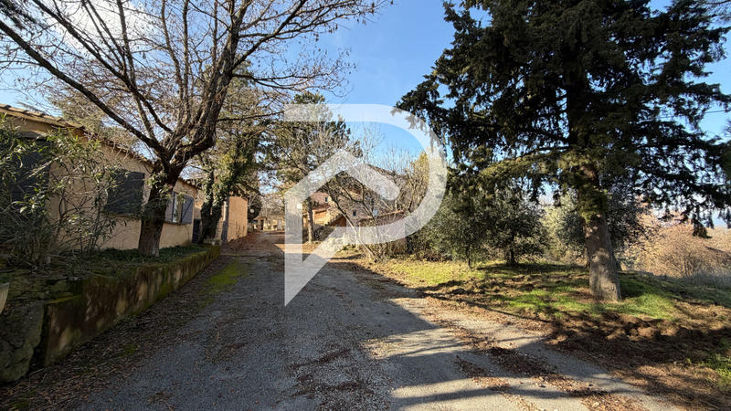 Terrain - 23 000 m²