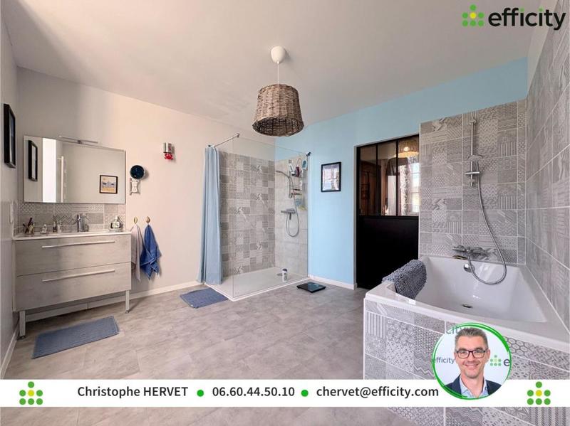 Maison - 381 m² - 11 pièces