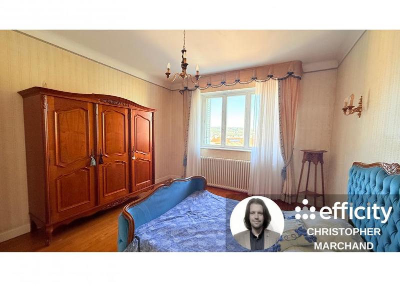 Maison - 205 m² - 8 pièces