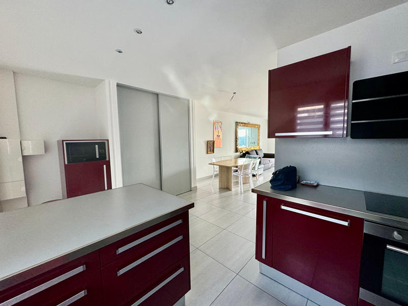 Appartement - 95 m² - 3 pièces