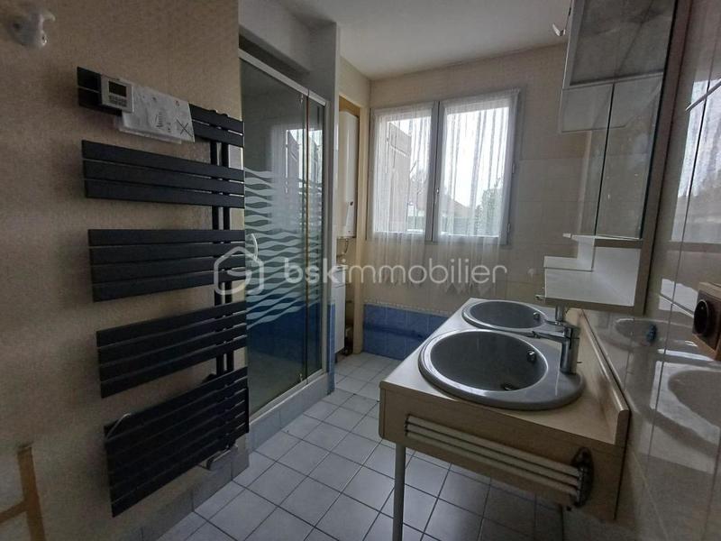 Maison - 92 m² - 4 pièces