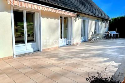 Maison - 110 m² - 6 pièces