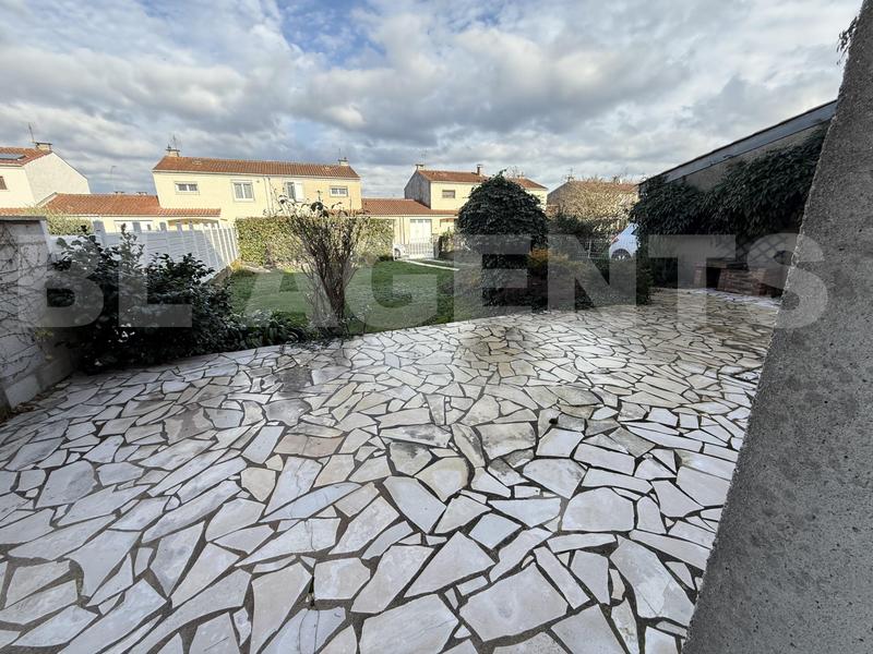 Maison jumelée - 112 m² - 6 pièces