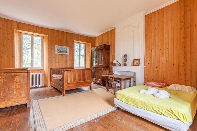 Demeure - 280 m² - 8 pièces