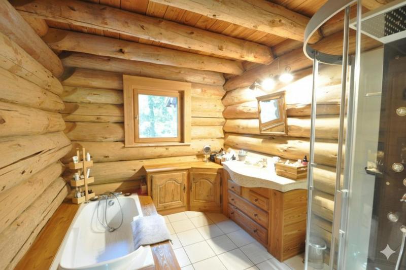 Propriété - 360 m² - 8 pièces