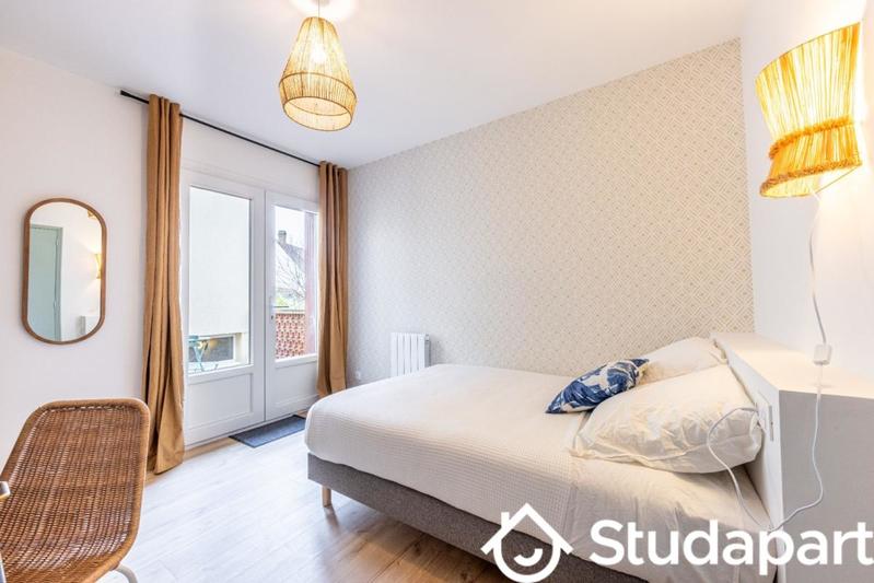 Chambre - 12 m² - 1 pièce