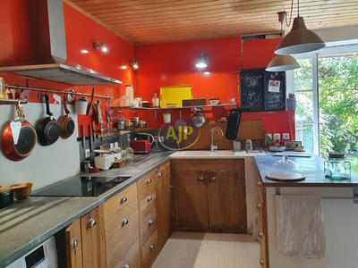 Maison - 183 m² - 6 pièces