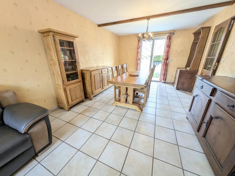 Maison - 90 m² - 5 pièces