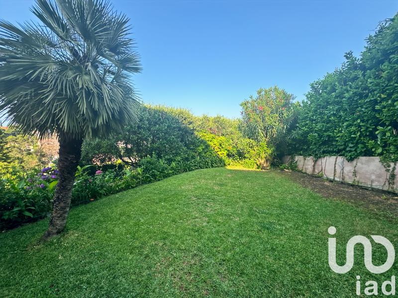 Maison - 225 m² - 7 pièces